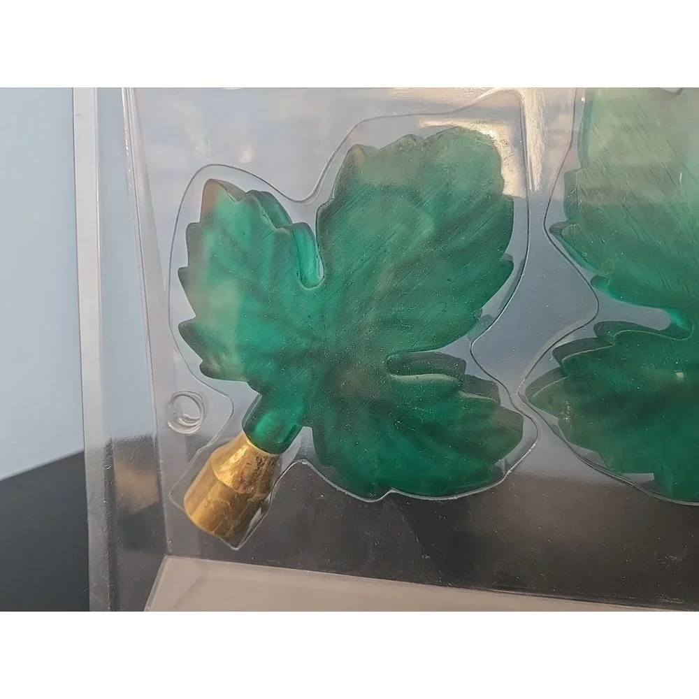 Maple‎ Leaf Glass Finials Green 5/8